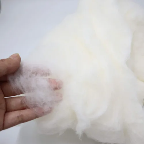 Vista 3 de Ivie Fibra de bateo de algodón orgánico de lujo blanco natural para relleno (algodón peinado 2 libras)
