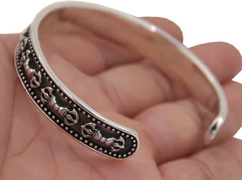 Vista 8 de DharmaObjects Pulsera Dorji grande de plata de ley 92.5 maciza Om Mani Padme Compassion Dorji, Metal