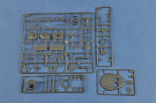 Vista 10 de Hobby Boss Antes de 1938 Soviético T-35 Kit de modelo de tanque pesado (escala 1/35)