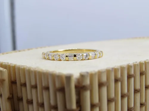 Vista 3 de Dazzlingrock Collection 0.40 Carat (ctw) Baguette & Round White Diamond Stackable Wedding Band for Women in Gold