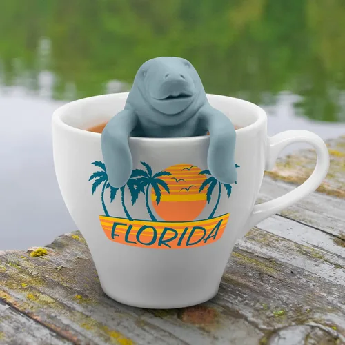 Vista 3 de Genuine Fred, MANATEA, infusor de té de silicona reutilizable Manatee, azul, regalo divertido para los amantes del té, artilugio de cocina