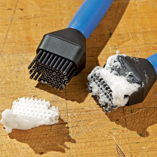 Vista 6 de Rockler Cepillo de pegamento de silicona de 7 pulgadas de largo – Aplicador de pegamento de madera ideal para carpintería y más – Silicona de larga