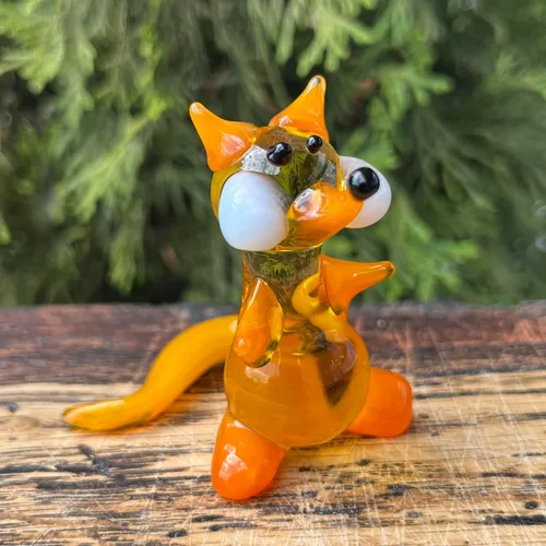 Vista 2 de Figura de zorro de cristal – Miniatura soplada a mano estilo Murano – Adorno de zorro coleccionable para estante o escritorio – Regalo
