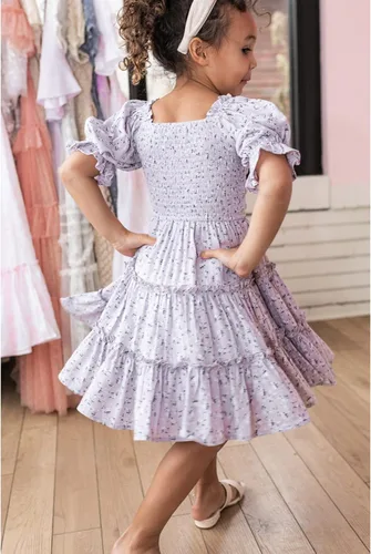 Vista 6 de Vestidos de mamá y yo a juego, conjunto de verano bohemio, cuello cuadrado, mangas con volantes, vestido floral escalonado para mujeres y niñas
