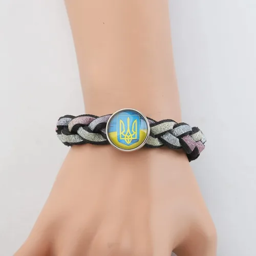 Vista 4 de KEYCHIN Collar con símbolo ucraniano, regalo inspirado en Tridente de Ucrania, joyería de recuerdo para amigos y familiares