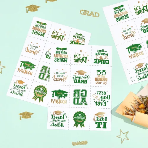 Vista 2 de 12 hojas de tatuajes temporales de graduación con purpurina verde y dorada estilo metálico, recuerdos de fiesta de graduación 2025, felicitaciones