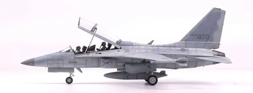 Vista 2 de ウルフパックデザイン Wolf Pack Design 1/48 Korean Air Force TA-50 Golden Eagle Lift Premium Edition Modelo de plástico WOLWP14816 Color moldeado