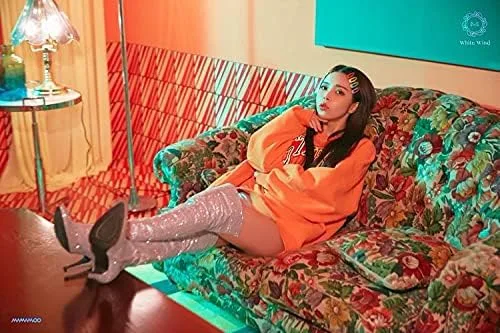 Vista 6 de Mamamoo - Viento blanco 9 álbum de CD folleto de 82p 1p tarjeta fotográfica 1p marco de fotos y tarjeta especial seguimiento K-POP sellado