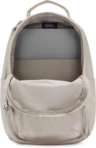 Vista 43 de Kipling Mochila pequeña Seoul para mujer, duradera, correas acolchadas para el hombro con funda para tableta, bolsa, Firma Emb, Mochila para tableta