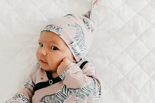 Vista 3 de Copper Pearl Baby Beanie Hat Top Knot