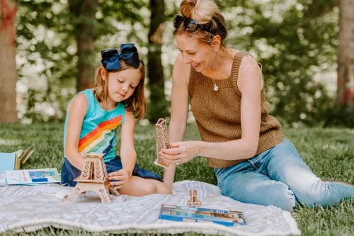Vista 5 de Rompecabezas 3D para adultos y niños Kit de rompecabezas 3D de la torre Eiffel de Francia Kit de construcción de modelo de arquitectura