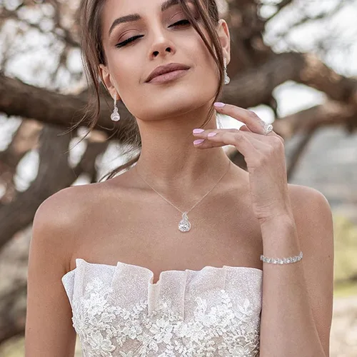 Vista 3 de EVER FAITH Juego de joyas de boda para novia, dama de honor, glamour, lágrima, circonita cúbica, collar, aretes, pulsera de tenis, juegos de anillos