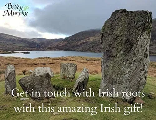 Vista 6 de Pendientes de nudo de la Trinidad de plata de ley irlandesa, hechos en Irlanda