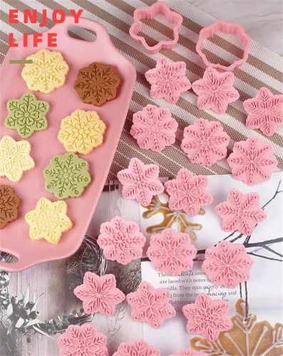 Vista 8 de Juego de 9 patrones de sellos de galletas de copo de nieve 3D, plástico de grado alimenticio, 6 ramas con forma de copos de nieve, cortadores