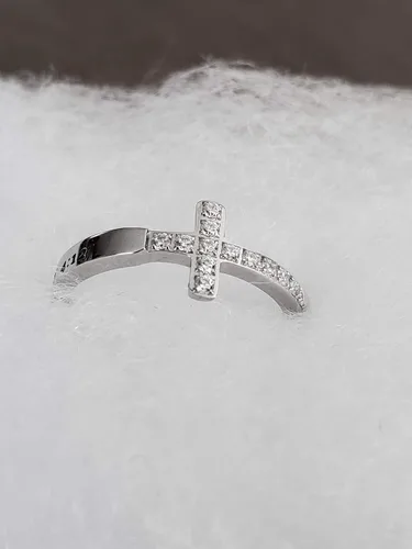 Vista 3 de Anillo True Love Waits de lado de pureza cruzada, ceremonia de castidad cristiana, acero inoxidable