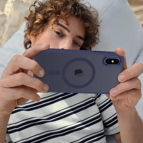 Vista 1303 de Anuck - Funda magnética para iPhone 11 compatible con MagSafe, carcasa trasera mate translúcida dura, borde de TPU, delgada, resistente a impactos