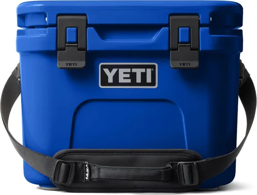 Vista 11 de YETI Roadie 15 - Enfriador duro con correa de hombro DoubleDuty