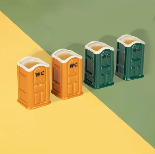 Vista 4 de Graciosos vasos de chupito de cerámica Porta Potty: Elefante Blanco Broma Divertidos Novedades Regalos de Intercambio de Fiesta Yankee para Adultos