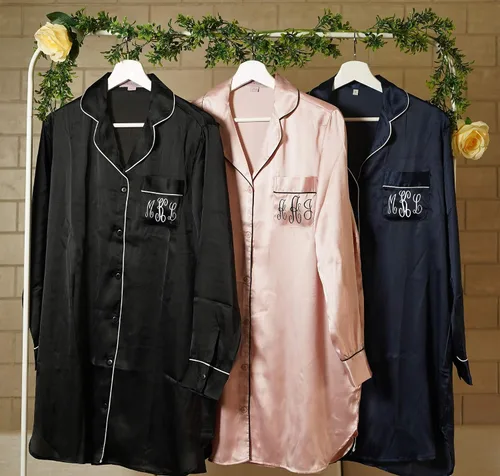 Vista 3 de BlushBridesCo Personalized Sleep Shirts for Women, Silky Satin Pajama Shirt, Button Down Nightwear XS-3XL