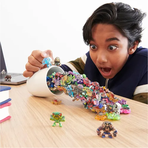 Vista 8 de Million Warriors, Paquete de 40 figuras coleccionables, guerrero raro garantizado, juguetes sorpresa para niños y niñas a partir de 5 años
