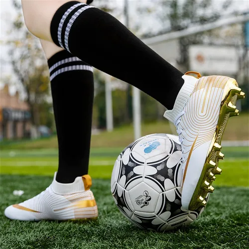 Vista 5 de MFSH Zapatos de fútbol para hombre, botas de fútbol para mujer, zapatos de fútbol para niños grandes, zapatos de fútbol para interiores y jóvenes