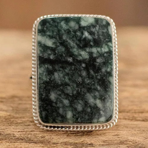 Vista 2 de NOVICA Anillo de cóctel de plata de ley 925 de jade 'Maya Princess', Plata Esterlina, Jade Sin piedras preciosas