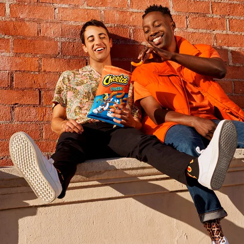 Vista 7 de Cheetos Bocadillos con sabor a queso, Puffs, 0.875 onzas (paquete de 40)