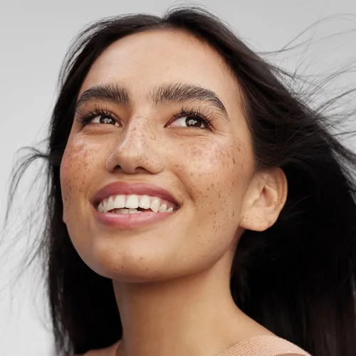 Vista 4 de Paul Mitchell Clean Beauty - Champú diario, aumenta el brillo, añade cuerpo, para todo tipo de cabello