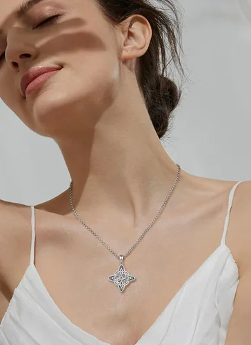 Vista 4 de CELESTIA Nudo de Bruja Plata 925 Original Amuletos de Proteccion Witches Knot Necklace - 20 Inch Box Chain