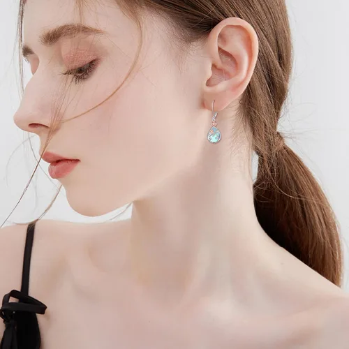 Vista 3 de AOBOCO Aretes de plata de ley 925, diseño de mariposa, libélula, abeja, mariquita, flor de tulipán, flor de loto, filigrana, lágrima, piedra lunar