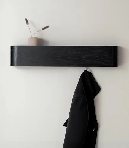 Vista 12 de Kazai. Perchero de pared 'Toke' - Perchero de diseño moderno con ganchos de pared ocultos - Perchero de panel de chapa de madera maciza - Roble