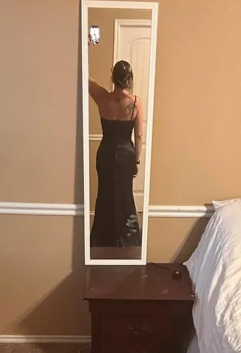 Vista 5 de 2023 Vestidos de fiesta de sirena de un hombro para mujer con abertura larga de satén fruncido sexy formal vestidos de fiesta de noche.