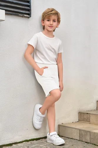 Vista 5 de Coutgo Pantalones cortos deportivos para niños y niñas, pantalones cortos de entrenamiento con bolsillos de 5 a 14 años