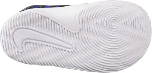 Vista 4 de Nike Tenis de baloncesto unisex Team Hustle D 9 para niños pequeños NegroPlateado metálico