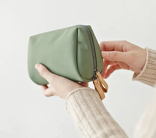 Vista 4 de Pequeña bolsa de maquillaje para bolso, bolsa de maquillaje, pequeña bolsa de cosméticos, mini bolso portátil para mujeres y niñas, Negro
