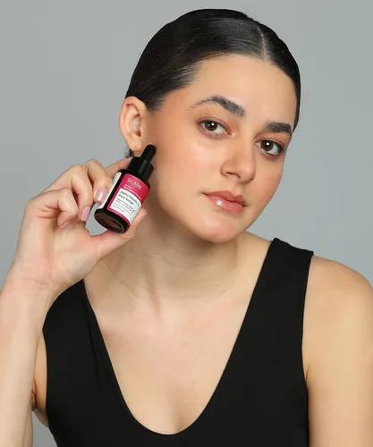 Vista 3 de Suero alfa arbutina al 2%. para pigmentación y eliminación de manchas oscuras Suero facial antipigmentación. con ácido hialurónico para eliminar