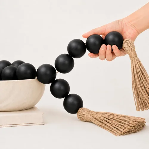 Vista 66 de OMISHE Guirnalda de cuentas de madera extra grande con cuentas de madera y borlas de 1.6 pulgadas de diámetro, cuentas decorativas rústicas de 41