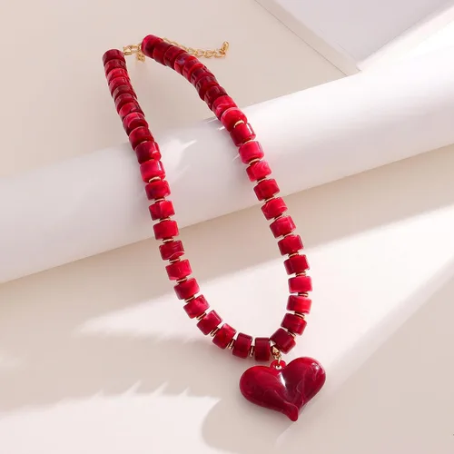 Vista 6 de YUJIE - Collar de corazón grueso para mujer, collar de corazón exagerado con cadena de cuentas acrílicas