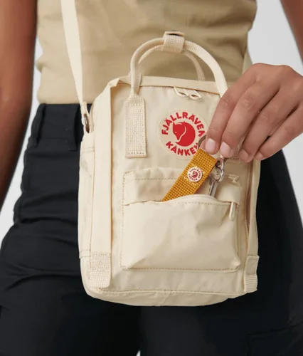 Vista 2 de Fjallraven Kanken - Bolsa cruzada cruzada, compacta y ligera, para viajes y transporte diario (Apple Mint)