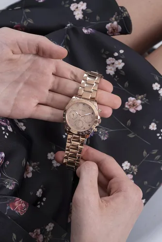 Vista 8 de GUESS US Women's Rose Gold-Tone Multifunction Watch
