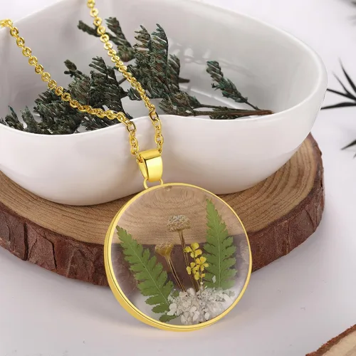 Vista 104 de Forget-Me-Not and Queen Anne's Lace Pressed Wildflower Necklace Birth Month Real Flower Necklace Gold/Silver Pressed Flower Jewelry