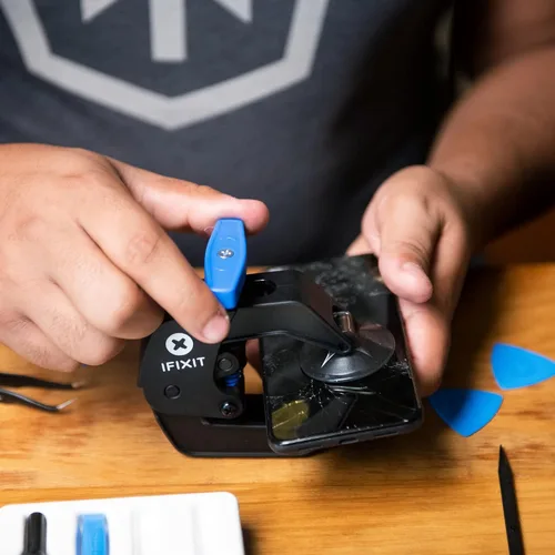 Vista 7 de iFixit Herramienta de Apertura Anti-Pinza para Teléfonos y Tabletas