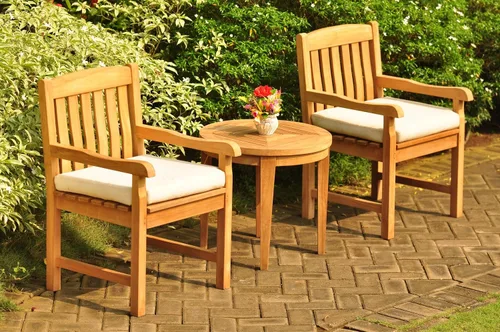 Vista 2 de Grade-A Juego de comedor de madera de teca 2 plazas 3 piezas: 23.5 "Noida mesa auxiliar redonda y 2 sillas Devon Brazo/Capitán #WFDSDVc