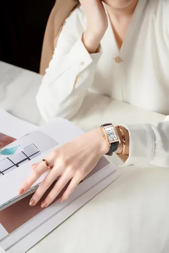 Vista 6 de carlien Reloj de cuarzo para mujer, elegante reloj de vestir rectangular con correa de cuero y corona de zafiro