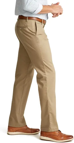 Vista 2 de Dockers Signature Lux Pantalones elásticos de algodón para hombre, ajuste recto, caqui.