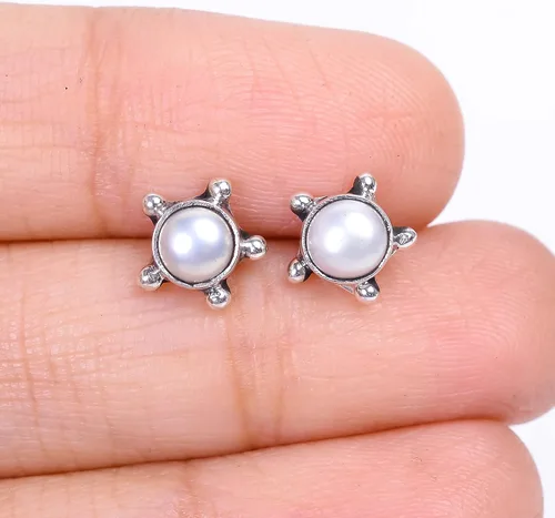 Vista 21 de Round Gemstone Stud Design 2