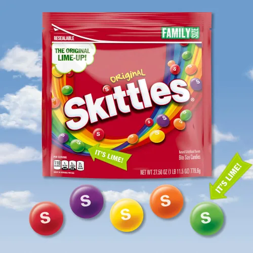 Vista 3 de SKITTLES Paquete de caramelos masticables originales a granel, caramelos de tamaño familiar, bolsa de 27.5 onzas (paquete de 6), caja