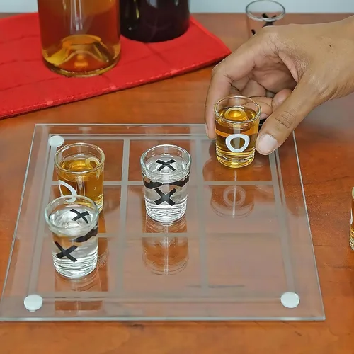 Vista 8 de Fairly Odd Novelties Shot Glass Tic Tac Toe Juego - Diseño elegante para beber divertido, perfecto para fiestas, parejas y estrategia, tablero