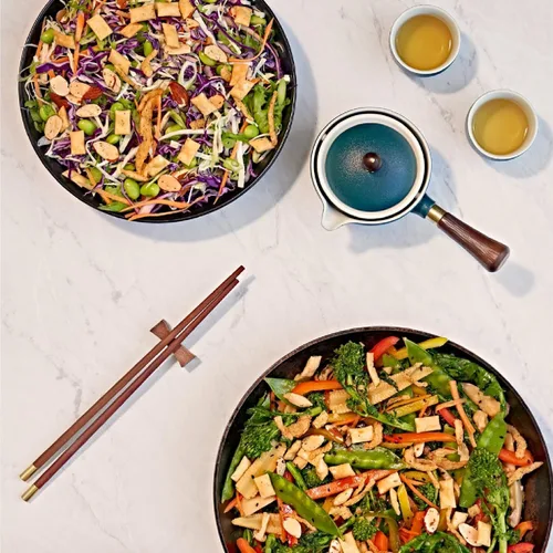Vista 6 de Fresh Gourmet Asian Fusion Crunch - Bolsa de 3.5 onzas, individual Wonton de ajo y jengibre, cebollas crujientes, almendras en rodajas Ensaladas