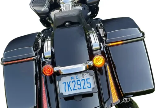 Vista 2 de Custom Dynamics Smart Amber/Red 1157 Bullet Turn Signal Inserts con controlador